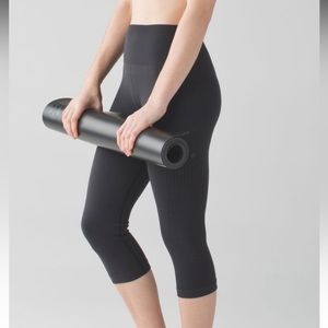 Lululemon Flow and Go Capri Black Seamless Leggings